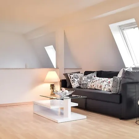 Secret Escape Above Apartment *